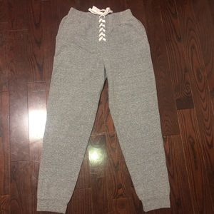 ‼️3 FOR $25‼️ NWOT Lace Up Joggers